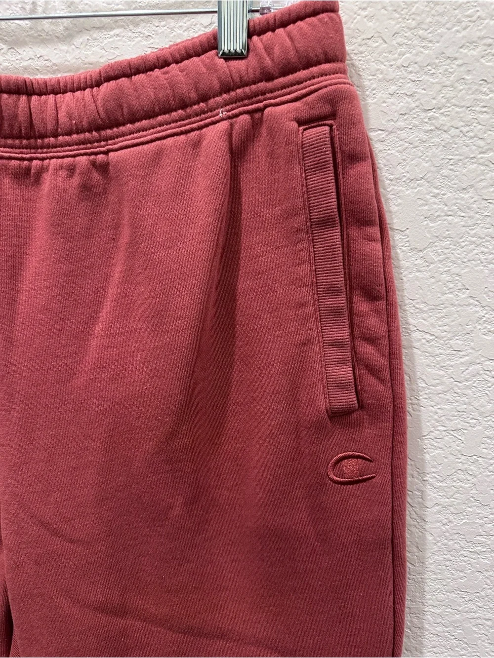 Champion Women Red Fleece Jogger Sweatpants Size Large Tapered Leg‎ Pockets